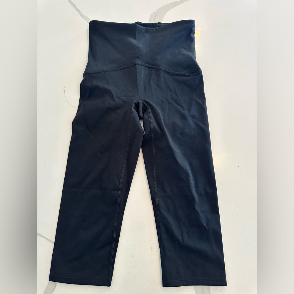 SPANX BLACK CAPRIS
